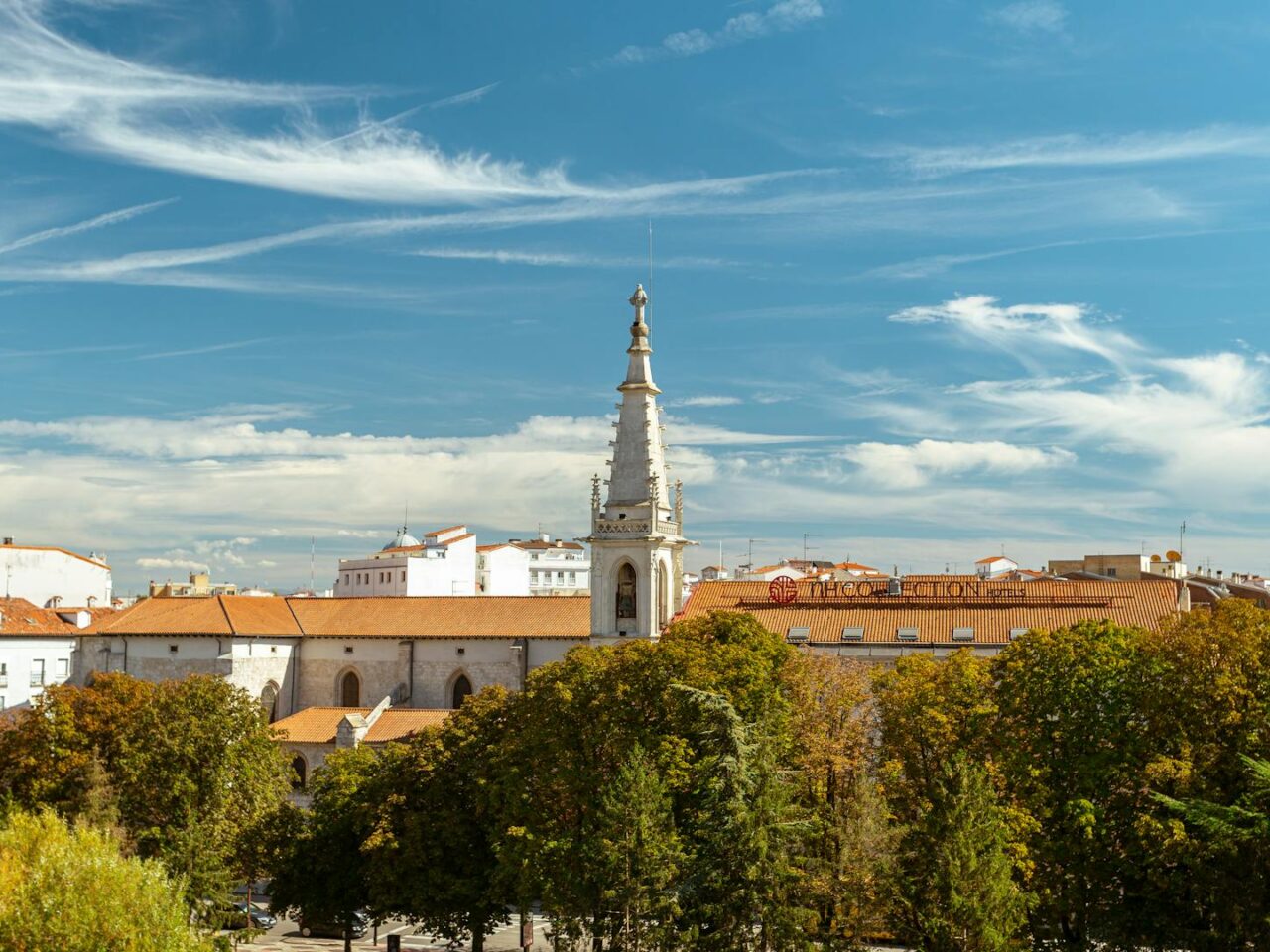 Visita Burgos: 12 principales atracciones y lugares para ver - 2025