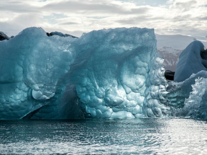 Visitas en barco y cafetera en la laguna glaciar de Jkulsrln