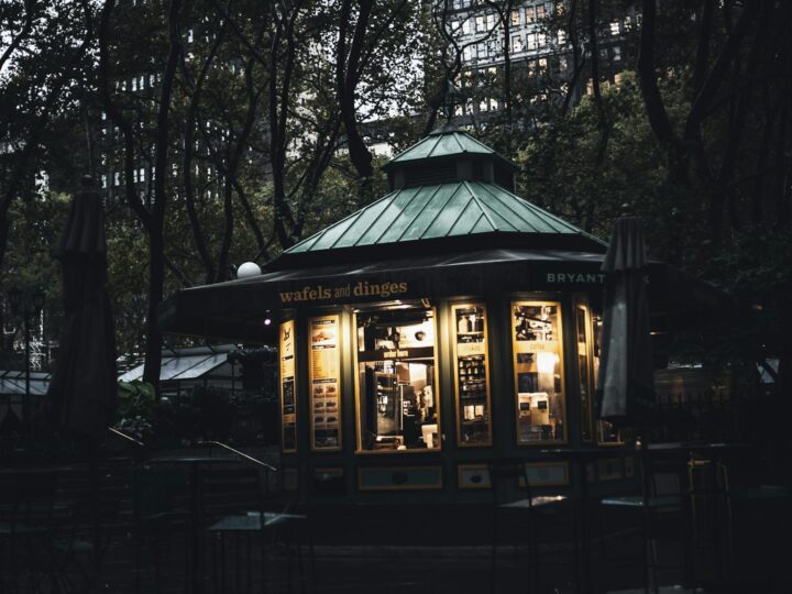 Kiosque au parc Pfhl