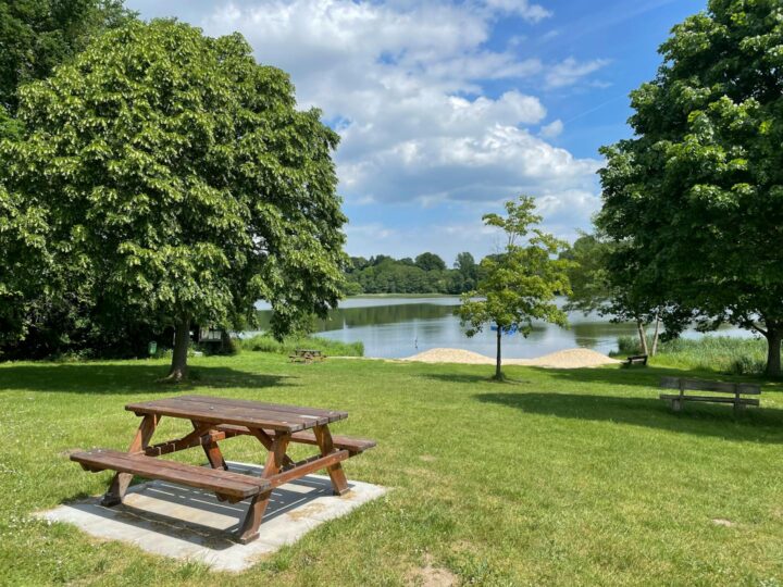 Riverside Country Park