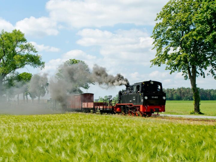 Eastleigh Lakeside Steam Railway