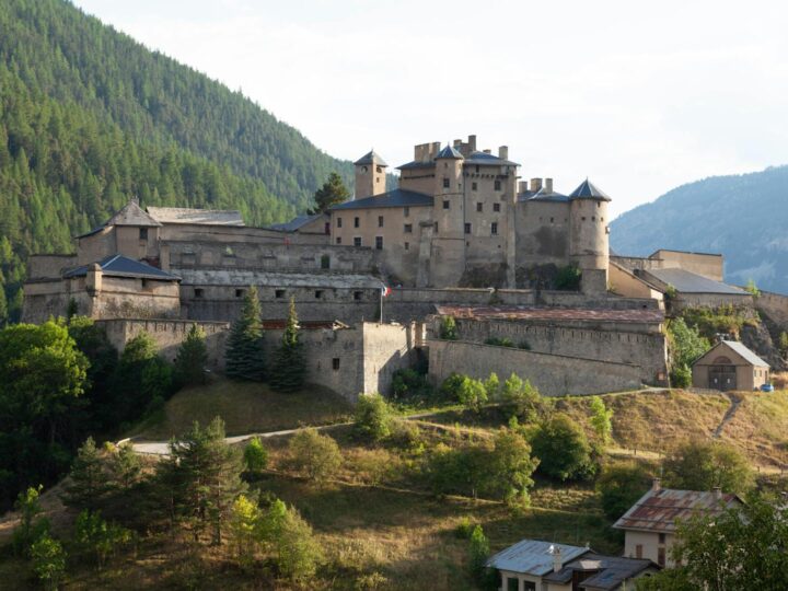 Muzeum Narodowe i Chteau de Pau  Oficjalne