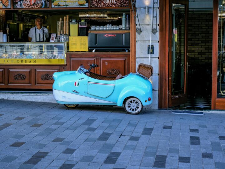 Le Caf de la Tour SARL