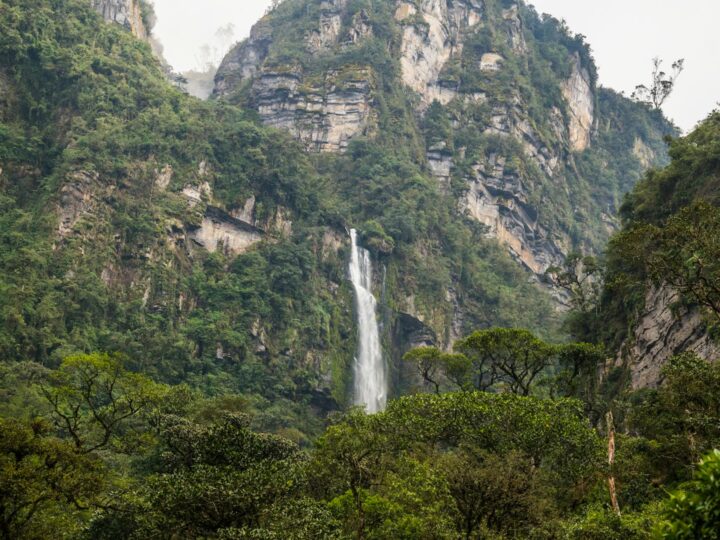 Cascada Lolaia