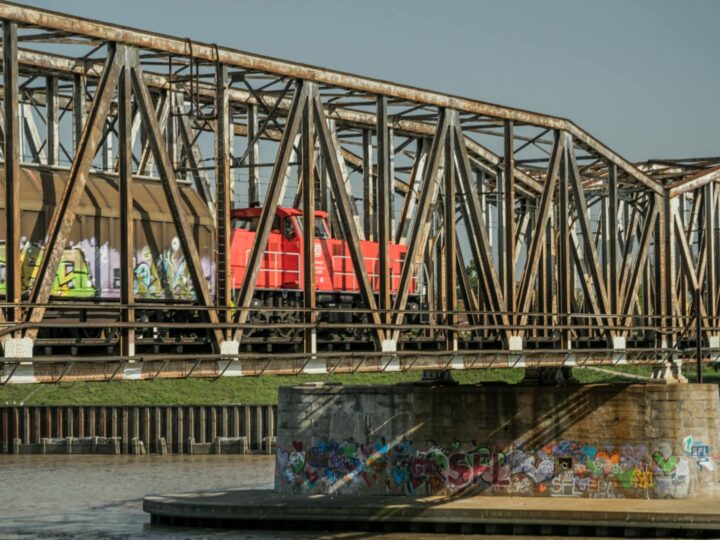 FERROPOLIS  Stadt aus Eisen