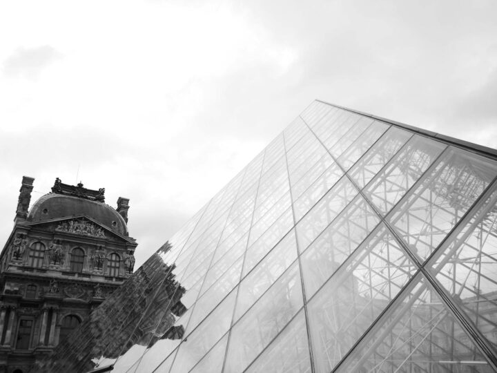 FNAC Paris  Bercy Village